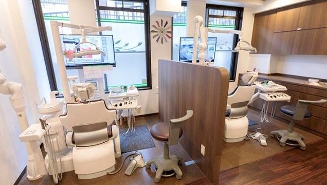 小竹向原歯科クリニック